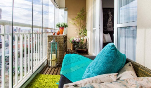 10 Desain Balkon Minimalis yang Bikin Tampilan Rumah Aesthetic 7 Desain Balkon Minimalis