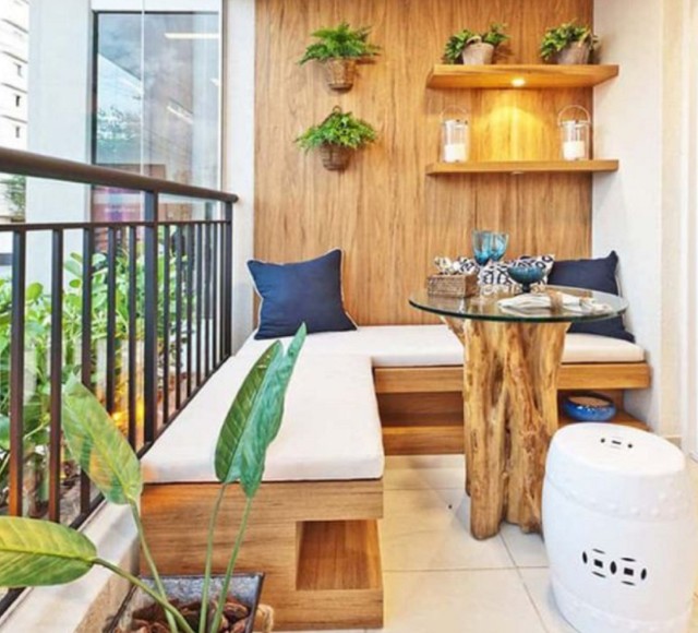 10 Desain Balkon Minimalis yang Bikin Tampilan Rumah Aesthetic 5 Desain Balkon Minimalis