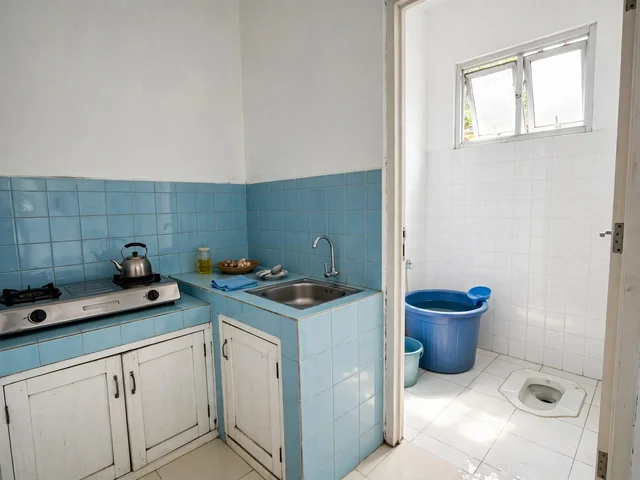 Dapur dan kamar mandi bersih pada desain rumah kontrakan 4x8